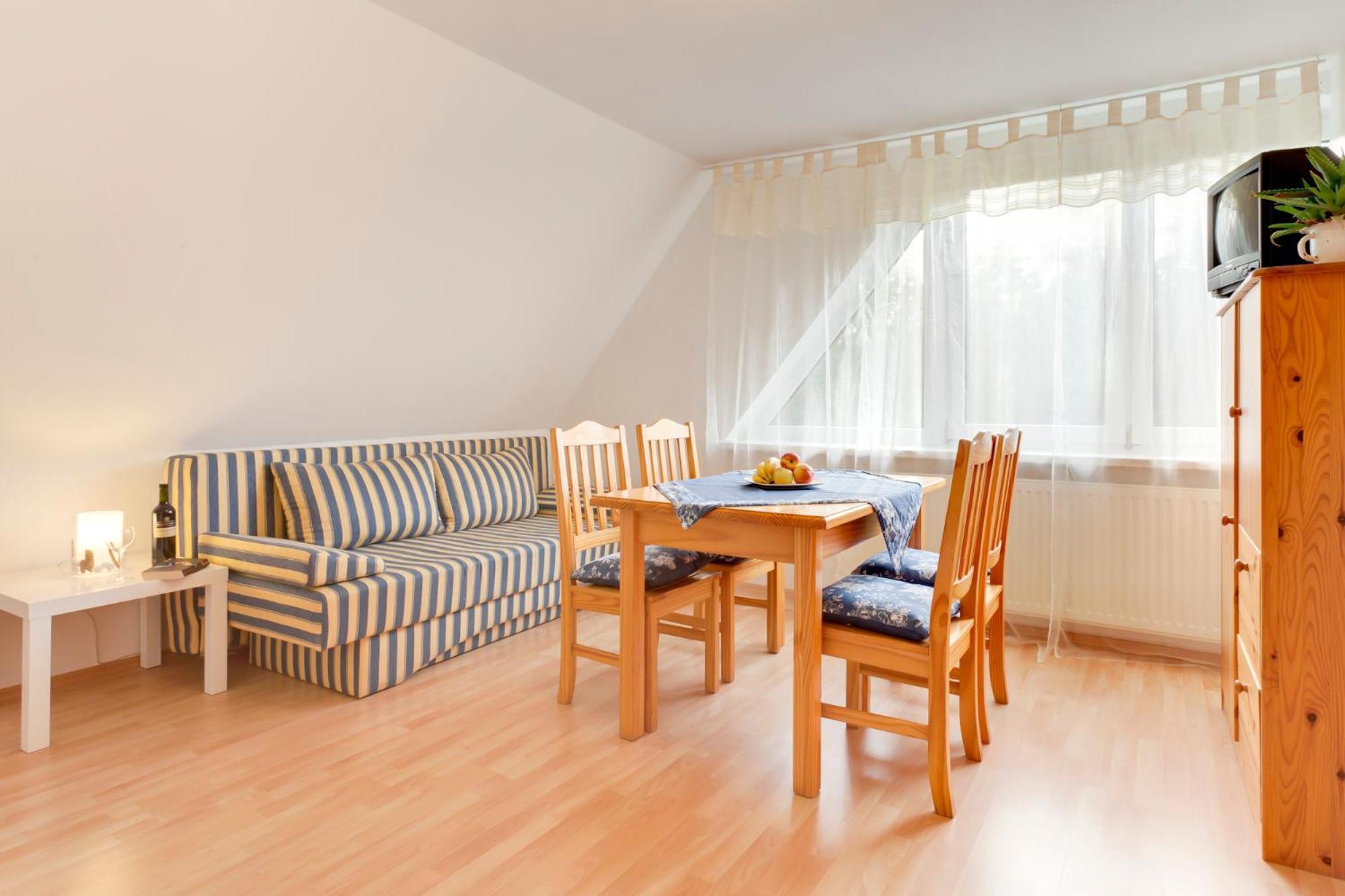 Pension Vorm Darss Hirschburg ภายนอก รูปภาพ